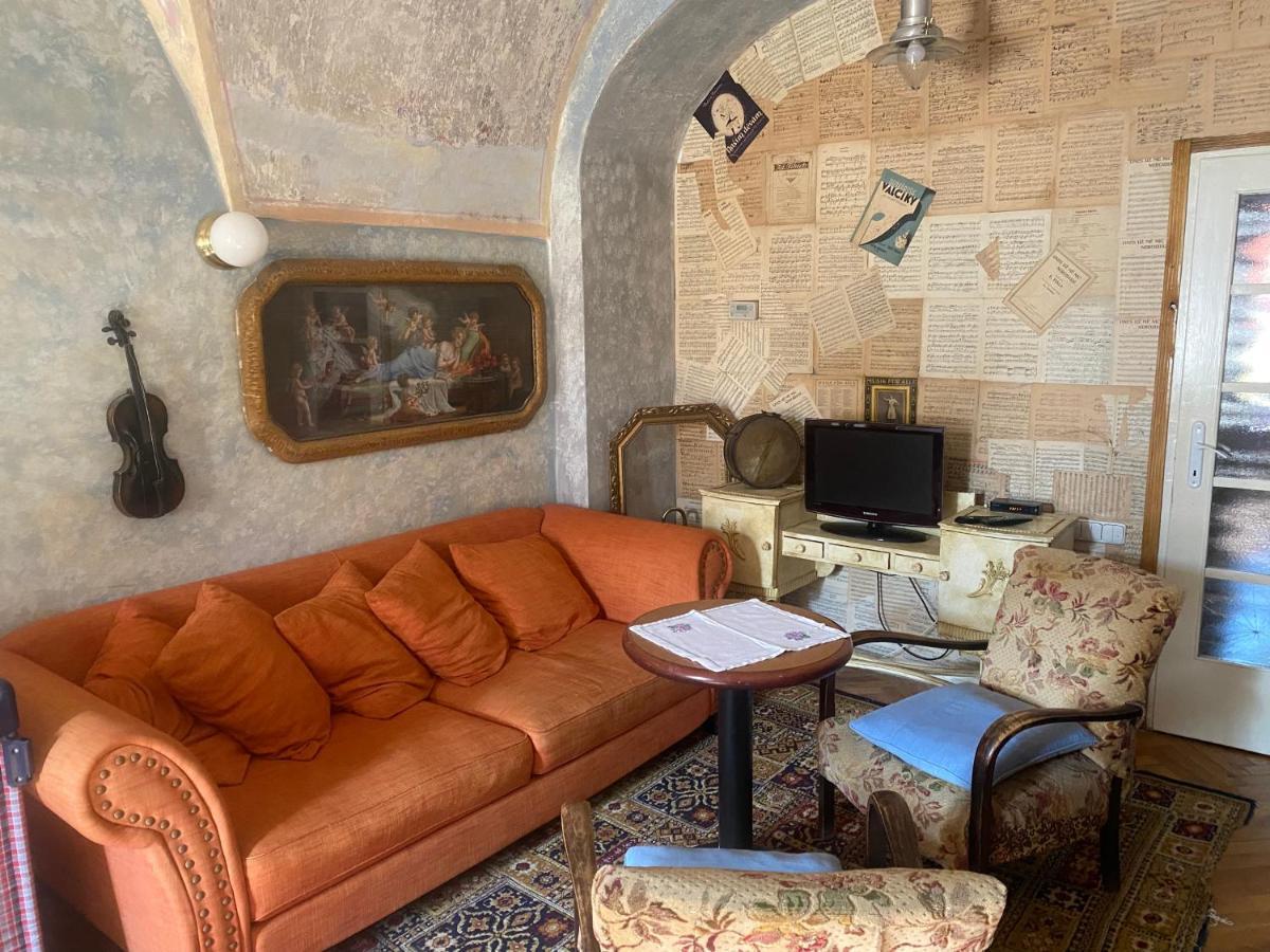 Appartamento Apartmán Bohéma Kouřim Esterno foto